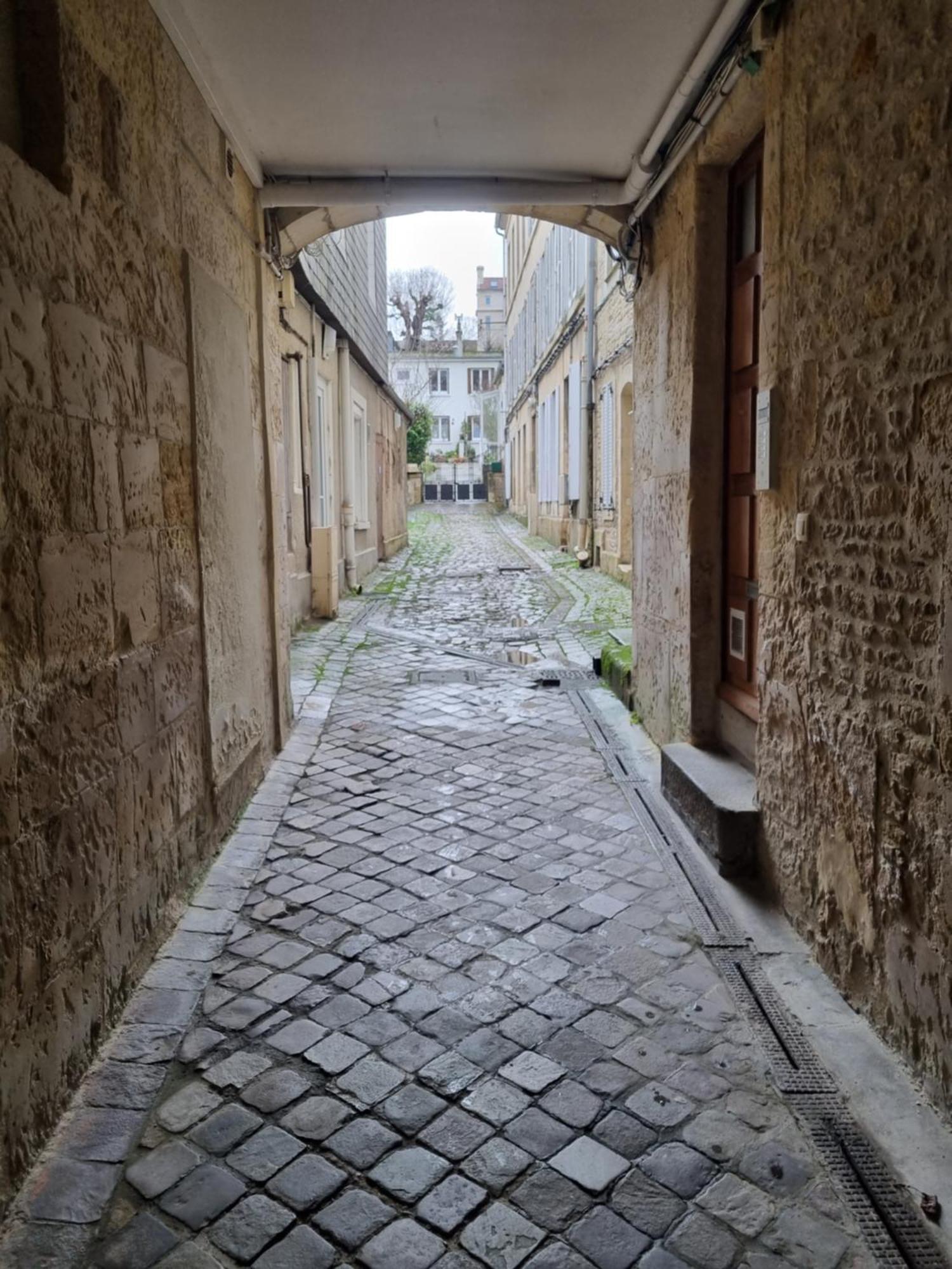 Charmant Cocon Au Coeur De Caen Exterior foto